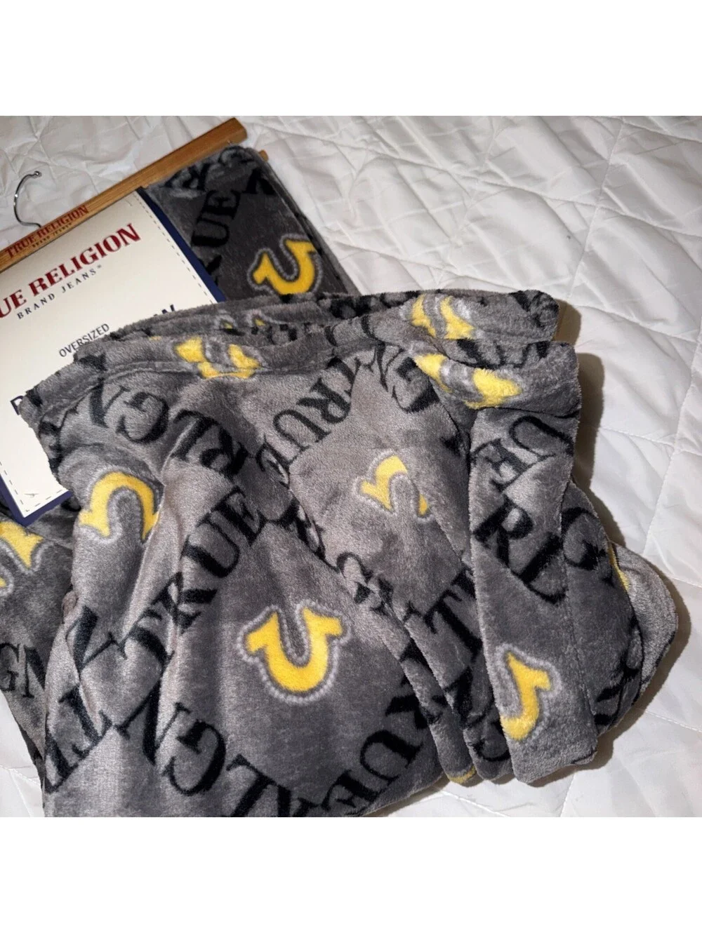 True Religion Oversized Plush Throw Blanket 60x70 in gray w/ yellow blk Graphics
